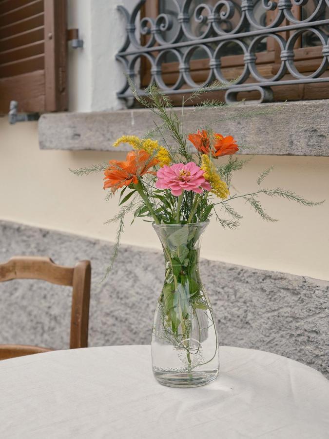 Osteria Gruetli Con Alloggio Borgnone المظهر الخارجي الصورة